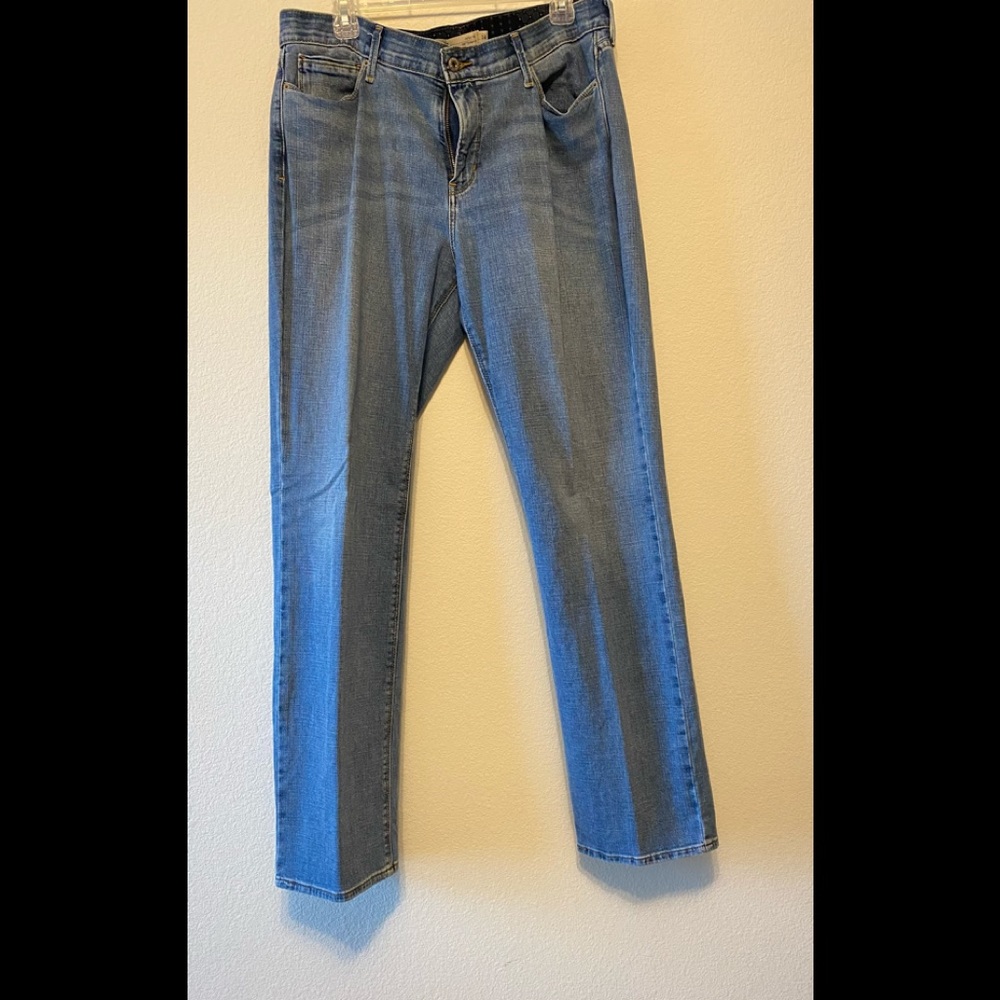 Levi perfect Waist 525 straight leg jeans